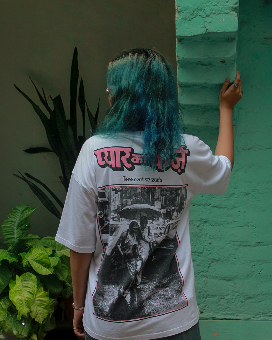 Pyaar ka karz, Oversized T-shirt